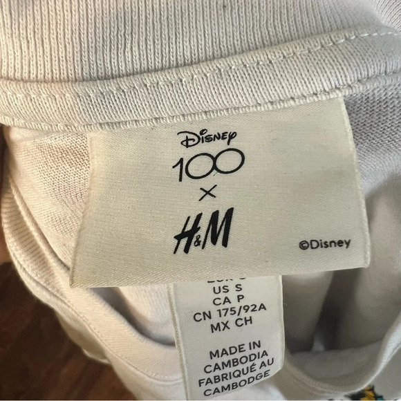 3/$30 🍂 H&M x Disney Trevor Andrew Goofy Collab Oversized Shirt - Picture 9 of 9